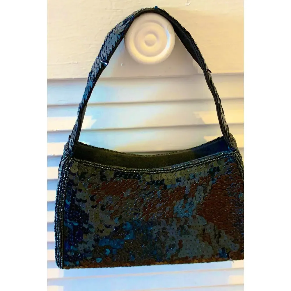 Small beaded black‎ purse